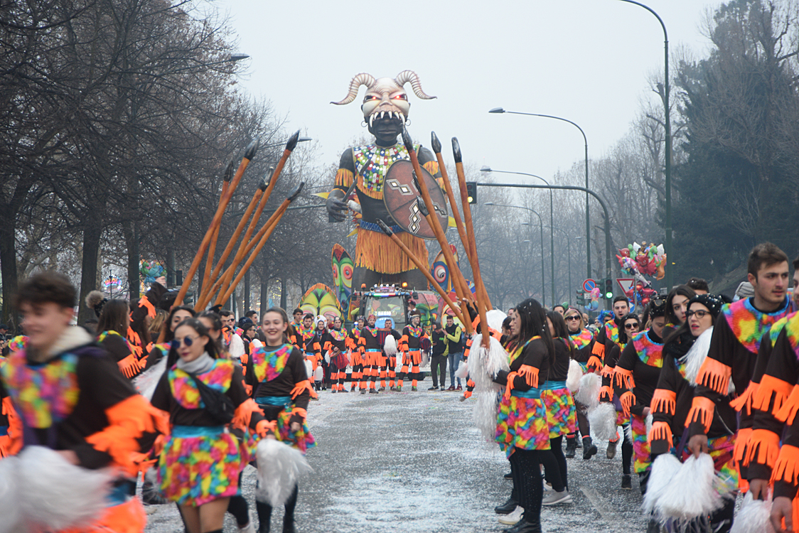 Sfilata carri Carnevale di Torino_379.jpg